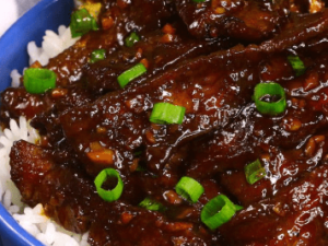 Asiatisk oppskrift på biff wok: En smaksrik delikatesse